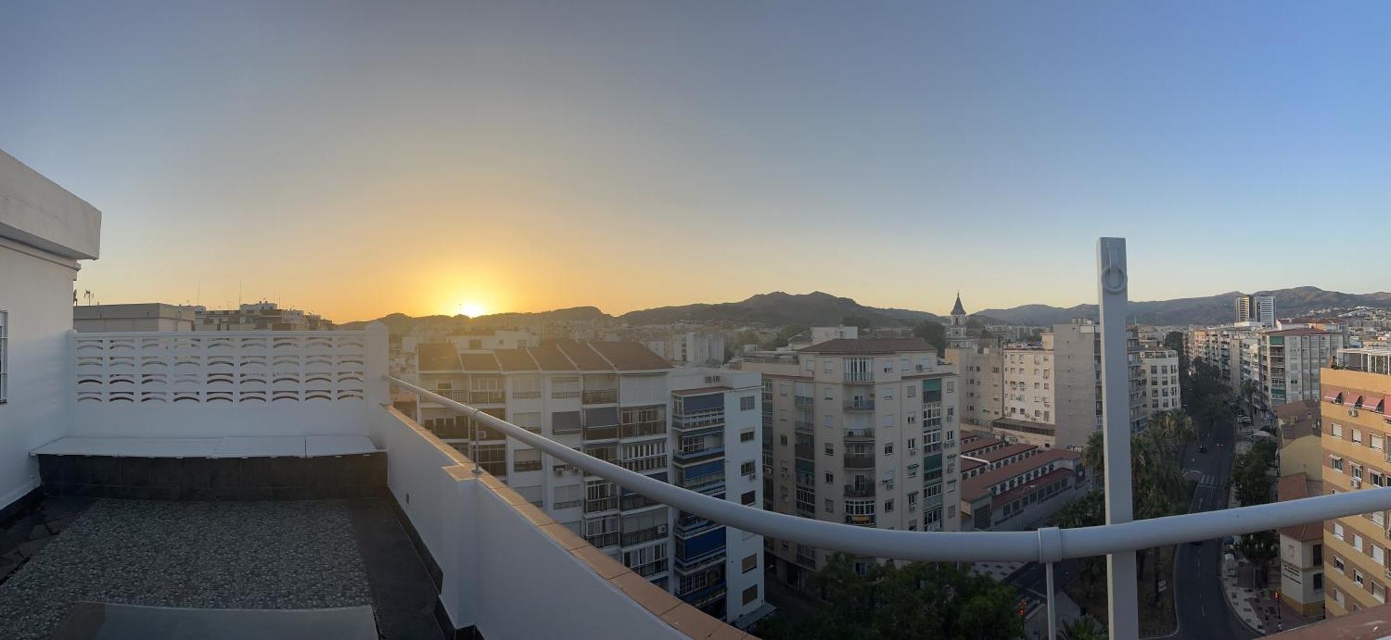 Atico Plaza Bailen Malaga Centro Apartment Luaran gambar