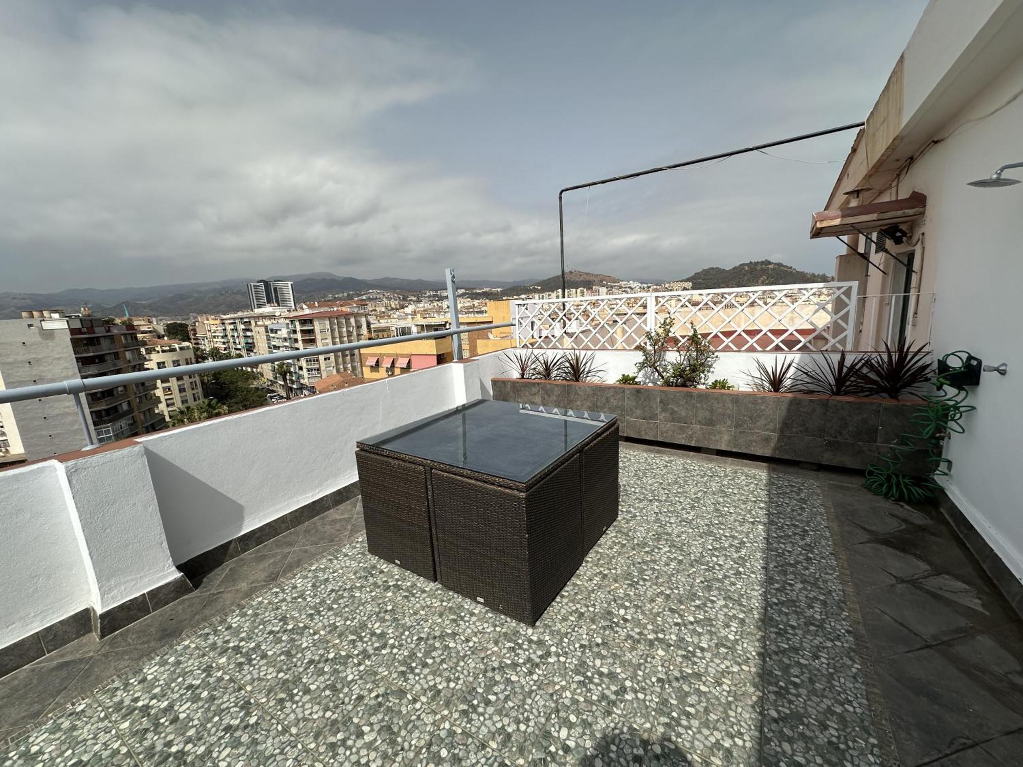 Atico Plaza Bailen Malaga Centro Apartment Luaran gambar