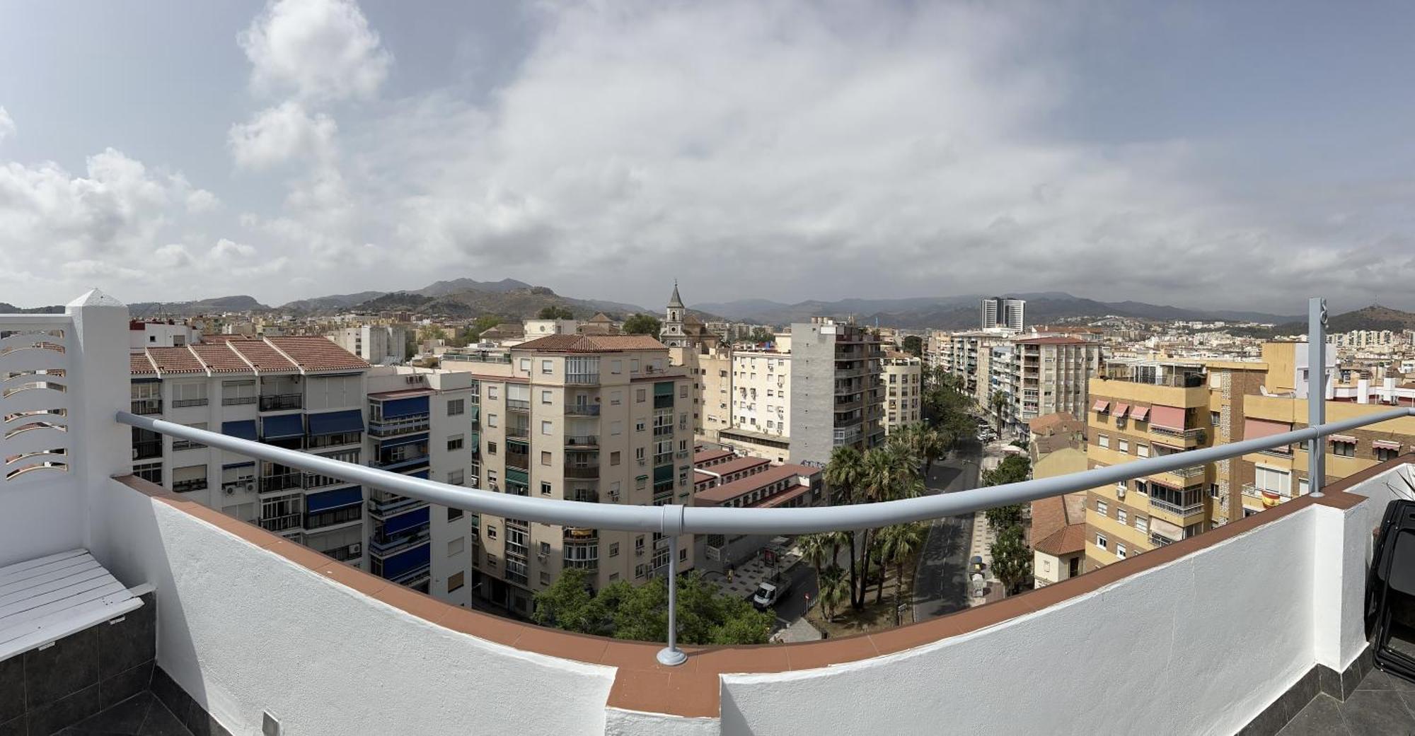 Atico Plaza Bailen Malaga Centro Apartment Luaran gambar