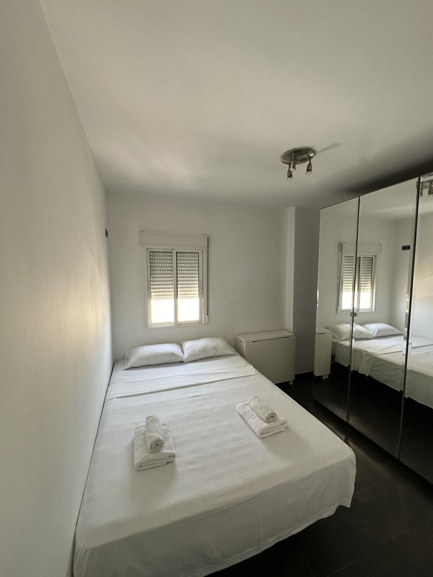 Atico Plaza Bailen Malaga Centro Apartment Luaran gambar