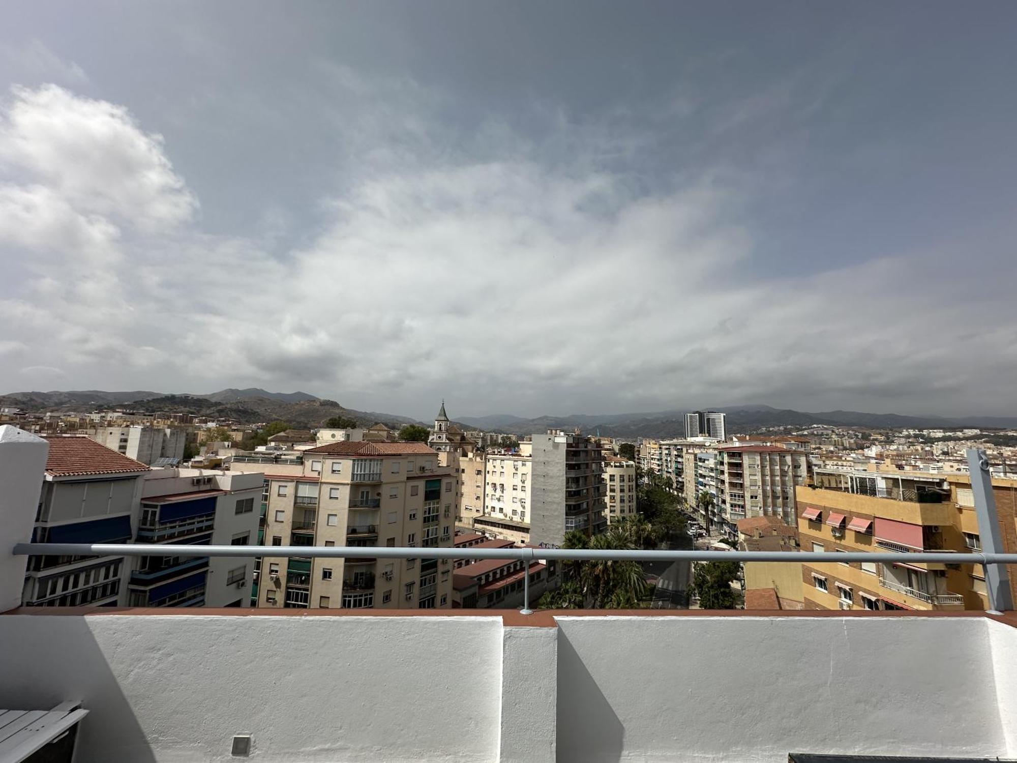 Atico Plaza Bailen Malaga Centro Apartment Luaran gambar